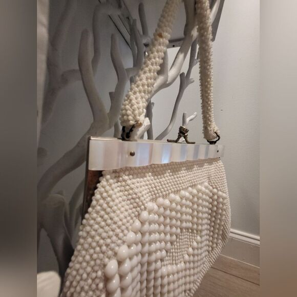 Vintage Handbag, with bubble beads and lucite trim! - Picture 3 of 9
